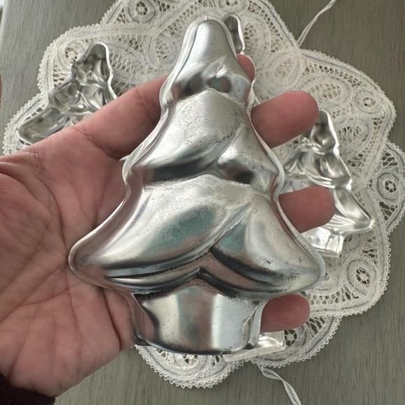 VINTAGE LOT 5 CHRISTMAS TREE BAKING PAN molds - Picture 3 of 4